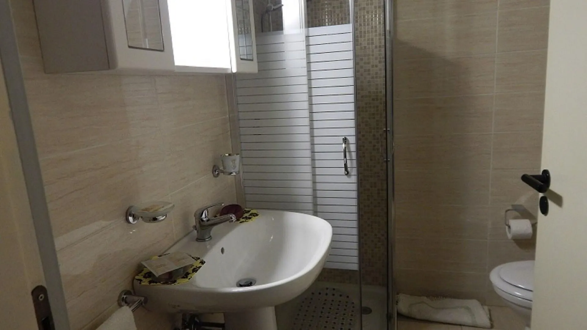 Penzion Albatro Rooms Katánie